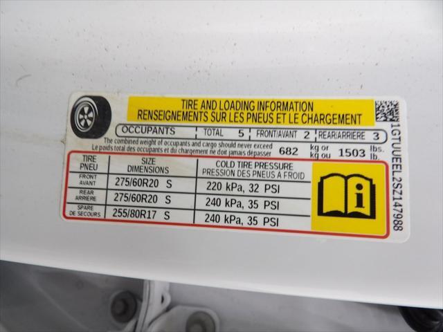 Photo of 2025 Summit White GMC Sierra 1500