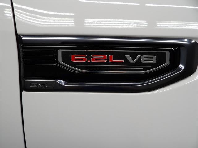 Photo of 2025 Summit White GMC Sierra 1500