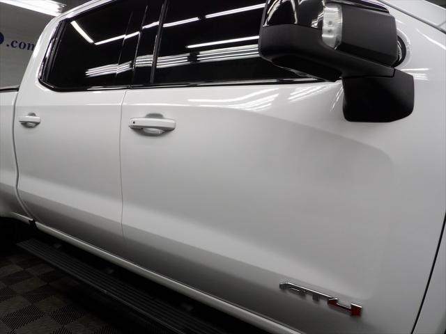 Photo of 2025 Summit White GMC Sierra 1500