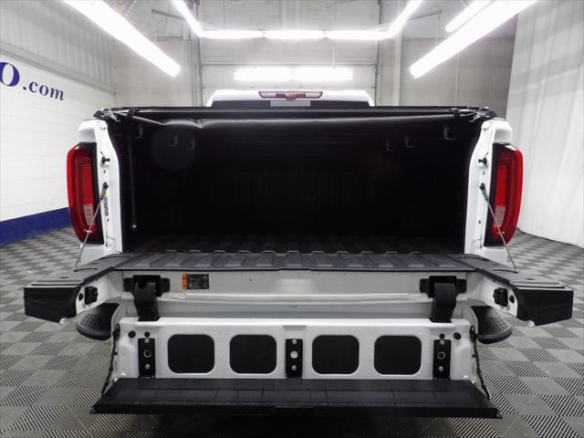 Photo of 2025 Summit White GMC Sierra 1500
