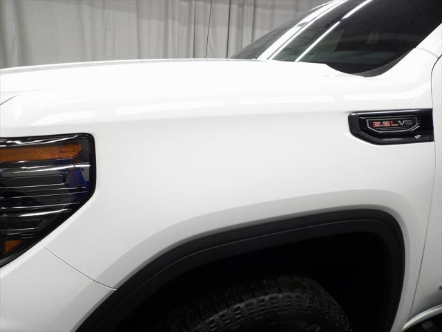 Photo of 2025 Summit White GMC Sierra 1500