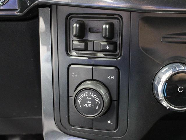 Photo of 2023 Iconic Silver Metallic Ford F-150