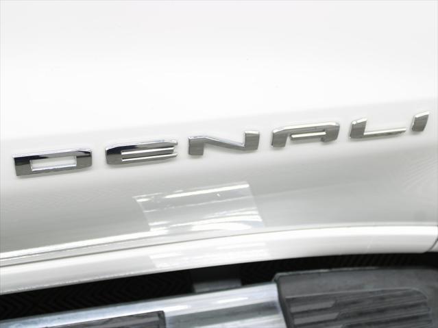 Photo of 2024 Summit White GMC Sierra 1500