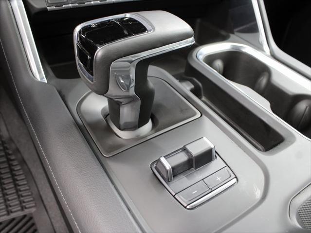Photo of 2024 Summit White GMC Sierra 1500
