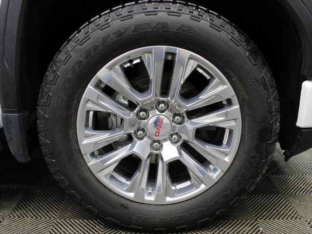 Photo of 2024 Summit White GMC Sierra 1500