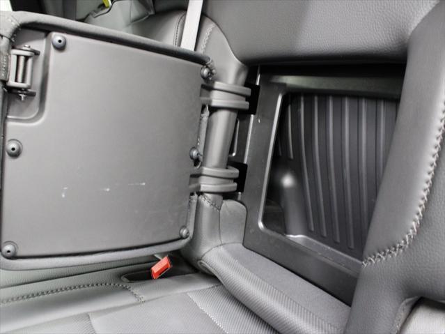 Photo of 2024 Summit White GMC Sierra 1500