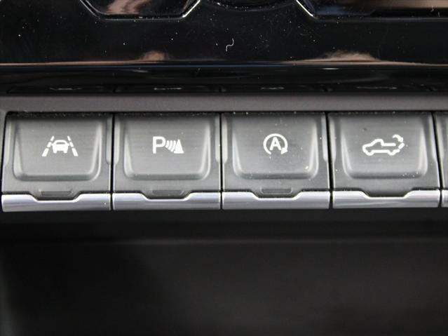 Photo of 2024 Summit White GMC Sierra 1500