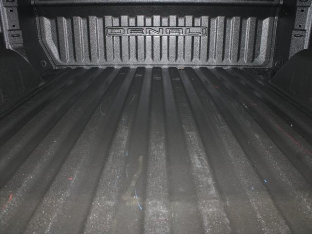 Photo of 2024 White Frost Tricoat GMC Sierra 1500