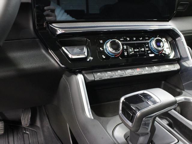 Photo of 2024 White Frost Tricoat GMC Sierra 1500