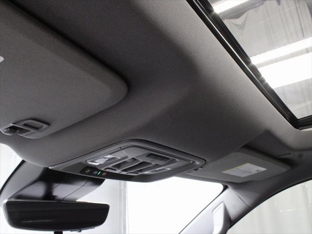 Photo of 2024 White Frost Tricoat GMC Sierra 1500