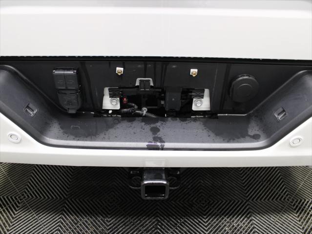 Photo of 2024 White Frost Tricoat GMC Sierra 1500