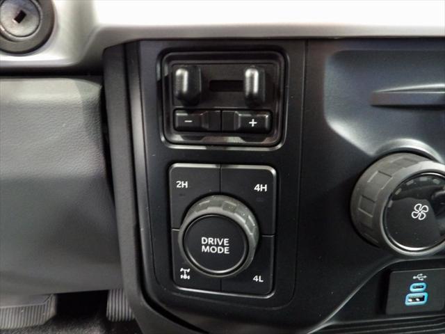 Photo of 2023 Oxford White Ford F-350