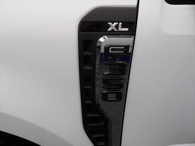 Photo of 2023 Oxford White Ford F-350