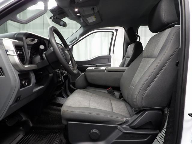 Photo of 2023 Oxford White Ford F-350