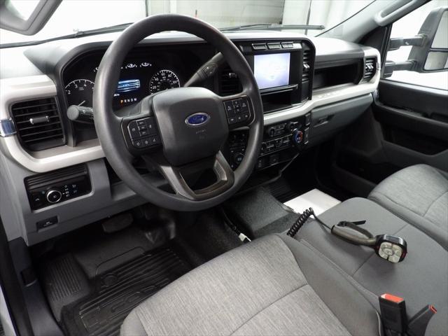 Photo of 2023 Oxford White Ford F-350