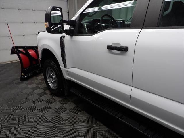 Photo of 2023 Oxford White Ford F-350