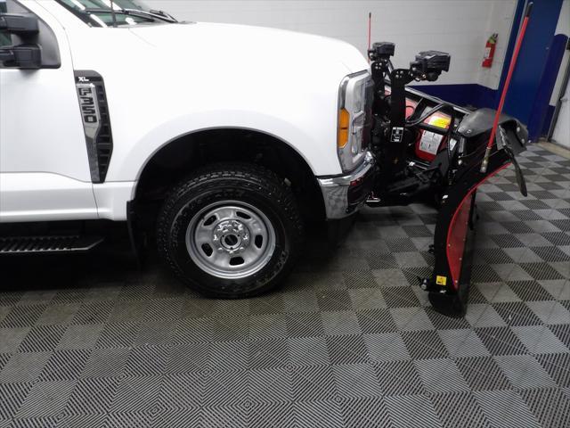 Photo of 2023 Oxford White Ford F-350