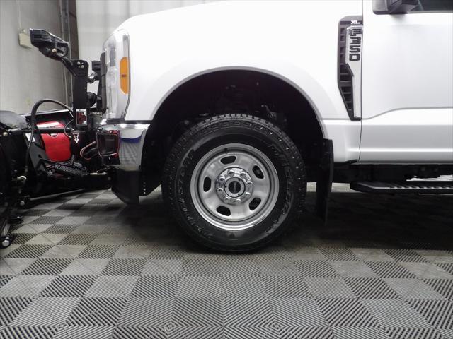 Photo of 2023 Oxford White Ford F-350