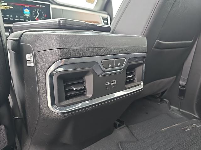 Photo of 2025 Onyx Black GMC Sierra 2500