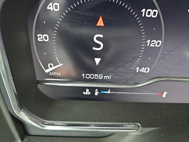 Photo of 2025 Onyx Black GMC Sierra 2500