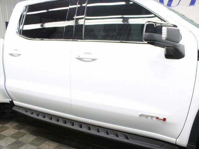Photo of 2024 Summit White GMC Sierra 1500