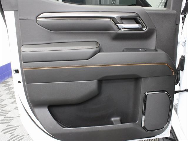 Photo of 2024 Summit White GMC Sierra 1500