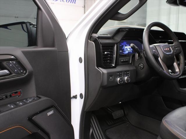 Photo of 2024 Summit White GMC Sierra 1500