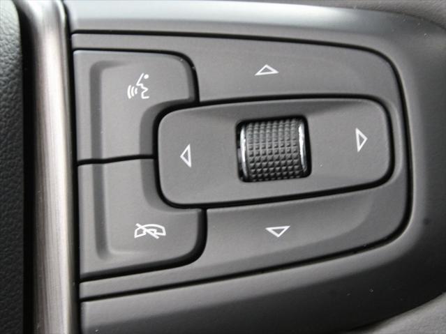 Photo of 2024 Summit White GMC Sierra 1500