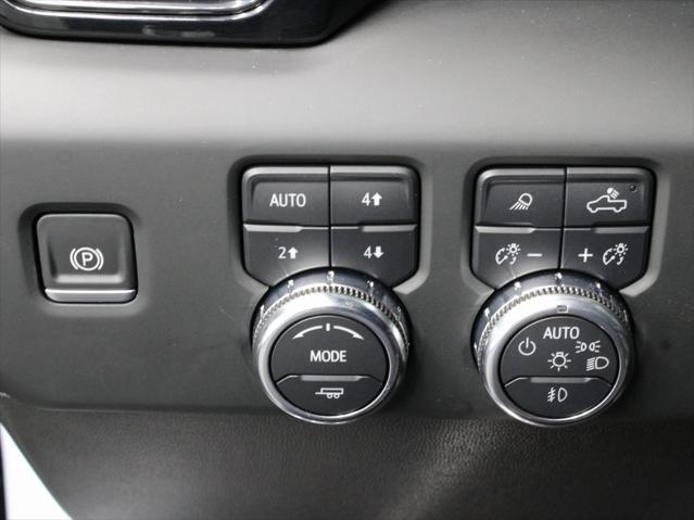 Photo of 2024 Summit White GMC Sierra 1500
