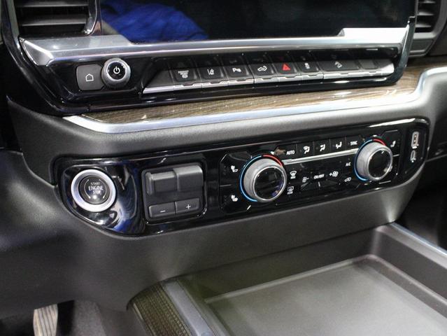 Photo of 2024 Black Chevrolet Silverado 2500