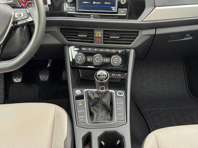 Photo of 2020 Silver Metallic Volkswagen Jetta