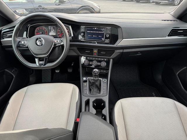 Photo of 2020 Silver Metallic Volkswagen Jetta