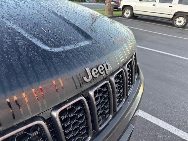 Photo of 2019 Diamond Black Crystal Pearlcoat Jeep Grand Cherokee