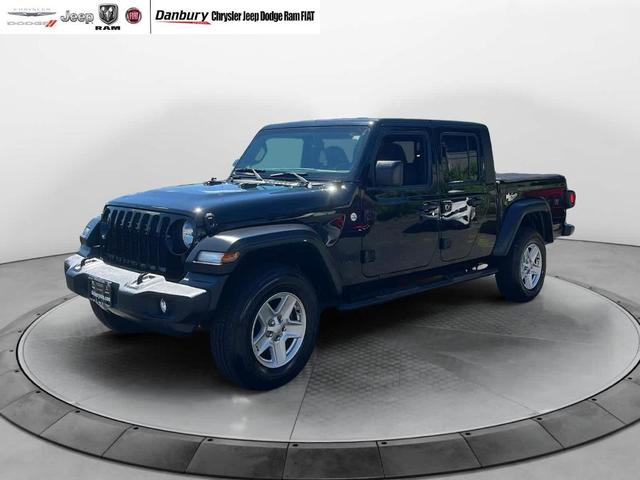 Photo of 2020 Black Clearcoat Jeep Gladiator
