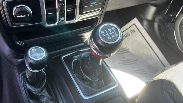 Photo of 2020 Black Clearcoat Jeep Gladiator