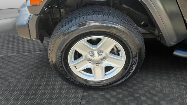 Photo of 2020 Black Clearcoat Jeep Gladiator