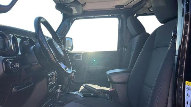 Photo of 2020 Black Clearcoat Jeep Gladiator