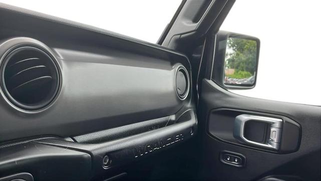 Photo of 2021 Black Clearcoat Jeep Wrangler Unlimited