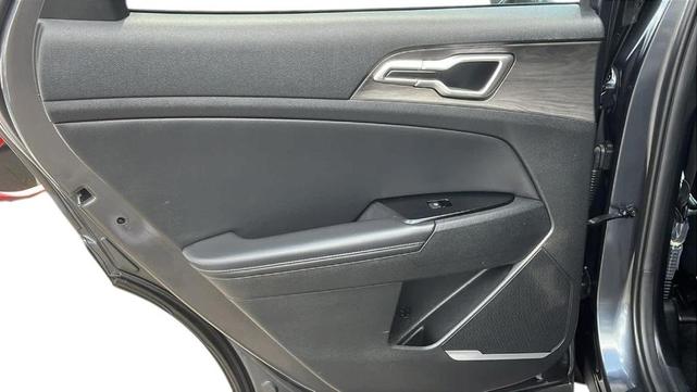 Photo of 2023 Gravity Gray Kia Sportage