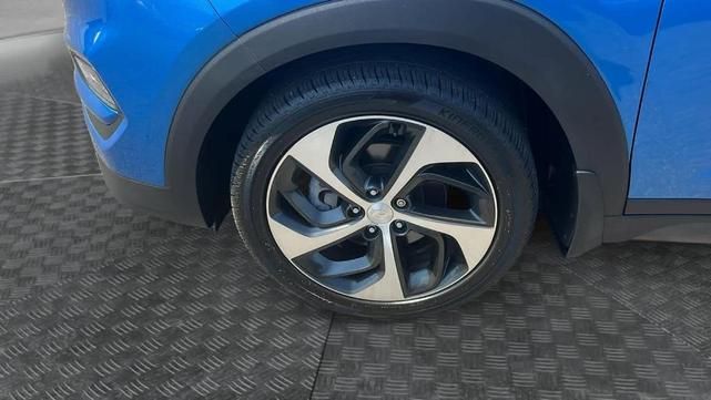 Photo of 2016 Caribbean Blue Hyundai TUCSON