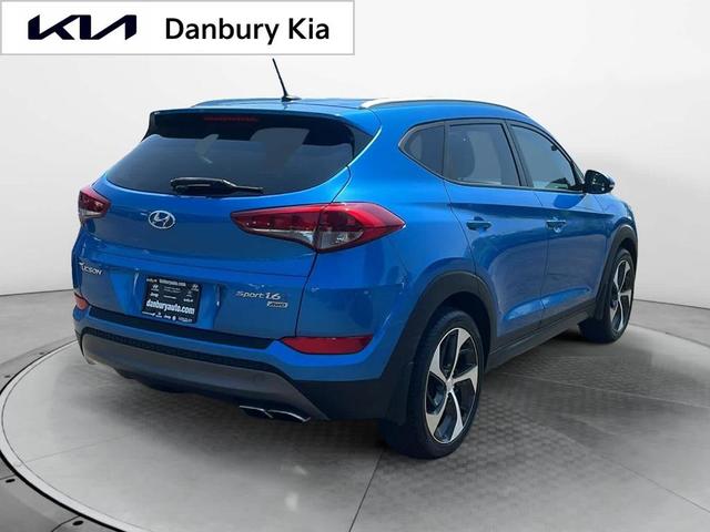 Photo of 2016 Caribbean Blue Hyundai TUCSON
