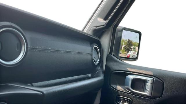 Photo of 2022 Bright White Clearcoat Jeep Wrangler Unlimited 4xe