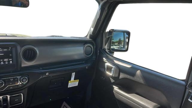 Photo of 2022 Sting Gray Clearcoat Jeep Wrangler Unlimited