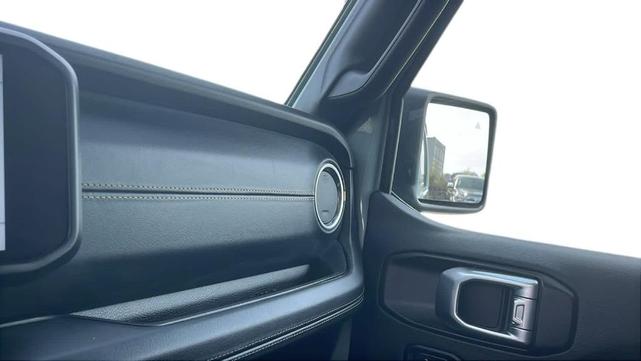 Photo of 2024 Earl Clearcoat Jeep Wrangler 4xe