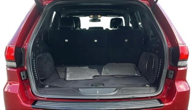 Photo of 2015 Deep Cherry Red Crystal Pearlcoat Jeep Grand Cherokee