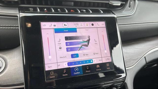 Photo of 2022 Metallic Jeep Grand Cherokee L