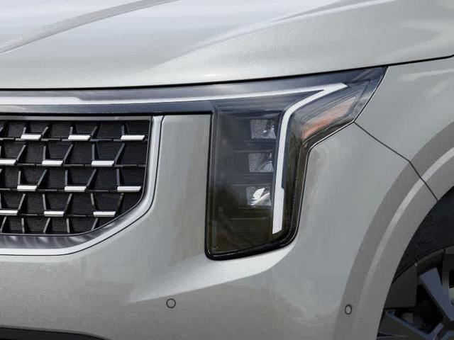 Photo of 2025 Ivory Silver Kia Carnival Hybrid