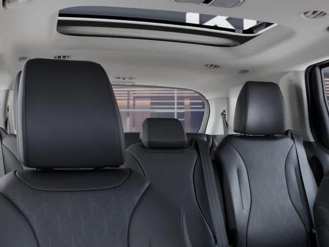 Photo of 2025 Ivory Silver Kia Carnival Hybrid