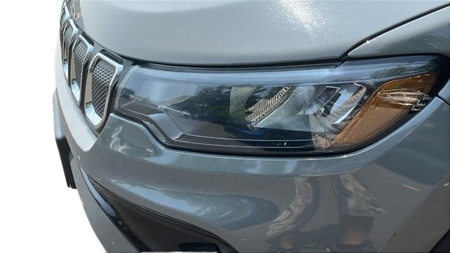 Photo of 2022 Sting Gray Clearcoat Jeep Compass