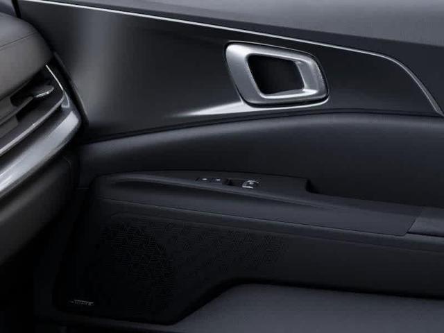 Photo of 2025 Ceramic Silver Kia Carnival Hybrid